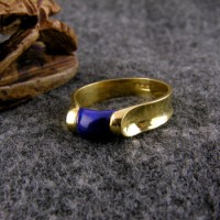 18k Gold ring with dark blue stone (Rings Collection)