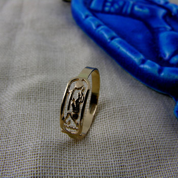18K simple gold  Cartouche ring (Rings Collection)