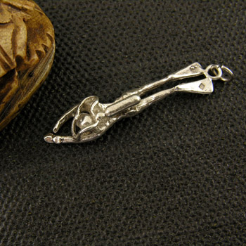 Diver with equipments silver pendant (jewelry gifts)