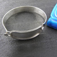 Personalized Notched cartouche bracelet